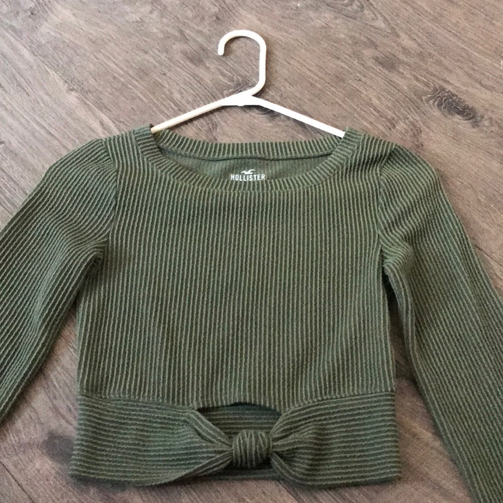 Hollister Women’s XS OliveCrop Top